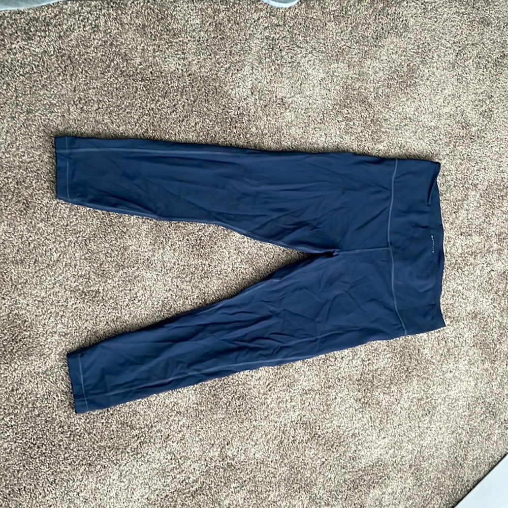 athleta navy blue kapri leggings